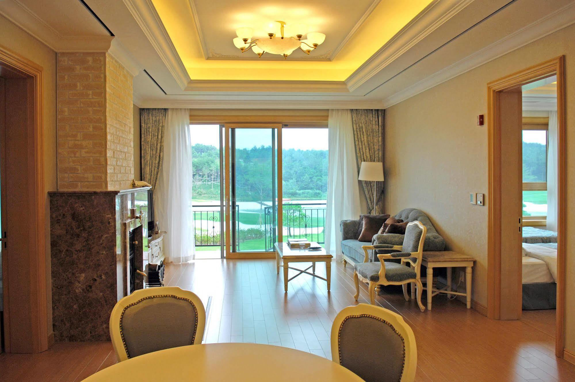 Hotel Pineridge Sokcho Exterior foto